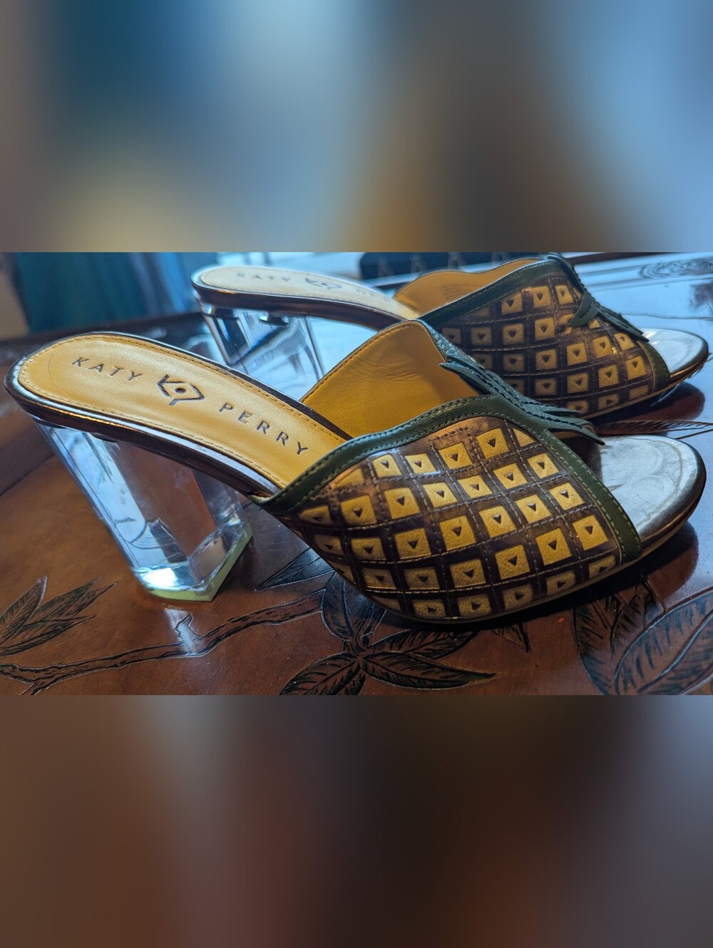 Katy Perry Collections Green & Yellow Pineapple Motif Clear Heel Slides - Picture 3 of 4